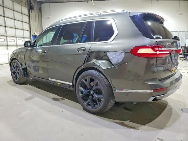 5UXCW2C04L9C24666 2020 BMW X7 - Image 2