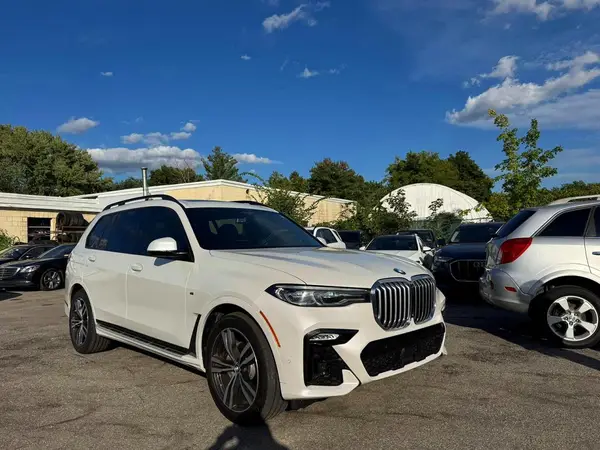 5UXCW2C04L9C25798 2020 BMW X7 - Image 1