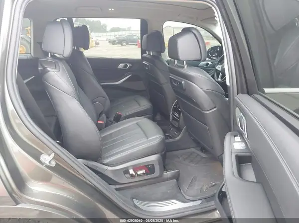 5UXCW2C04L9C40530 2020 BMW X7 - Image 8