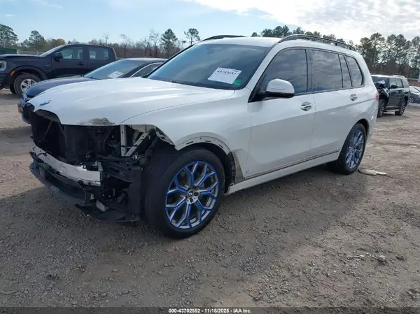 5UXCW2C04L9C89761 2020 BMW X7 - Image 2
