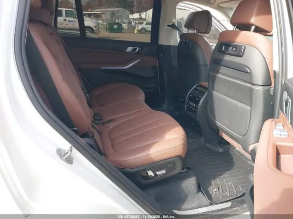 5UXCW2C04L9C89761 2020 BMW X7 - Image 8