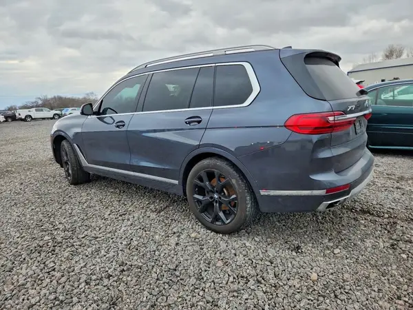 5UXCW2C04M9D95662 2021 BMW X7 - Image 2