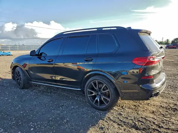 5UXCW2C04M9F19140 2021 BMW X7 - Image 2