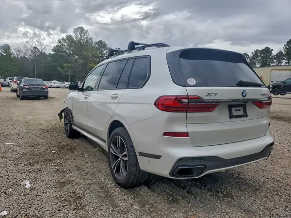5UXCW2C04M9F87244 2021 BMW X7 - Image 2