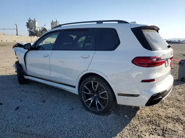 5UXCW2C04M9G15348 2021 BMW X7 - Image 2