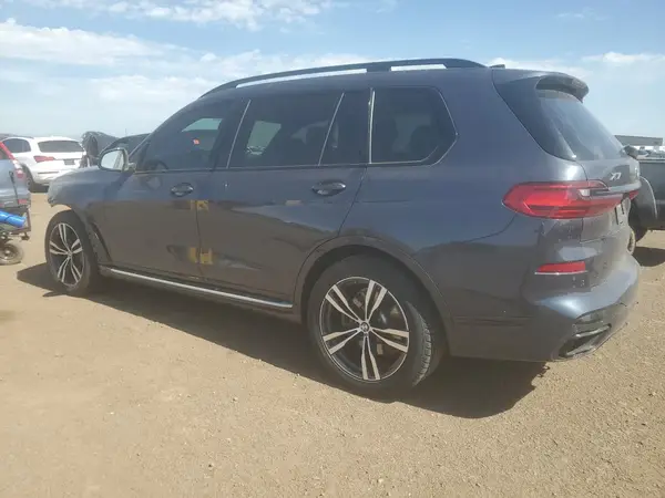 5UXCW2C04M9G60385 2021 BMW X7 - Image 2