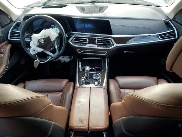 5UXCW2C04M9H15627 2021 BMW X7 - Image 8