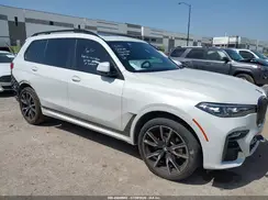 5UXCW2C04M9H78517 2021 BMW X7