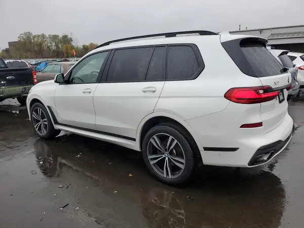 5UXCW2C04N9J14393 2022 BMW X7 - Image 2