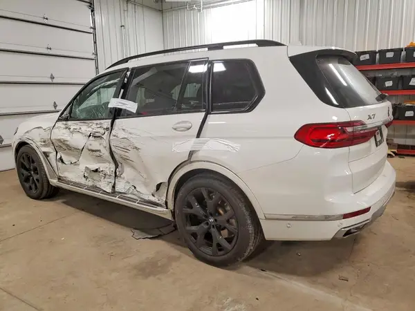 5UXCW2C04N9J30464 2022 BMW X7 - Image 2