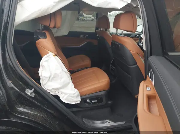 5UXCW2C04N9K80901 2022 BMW X7 - Image 8