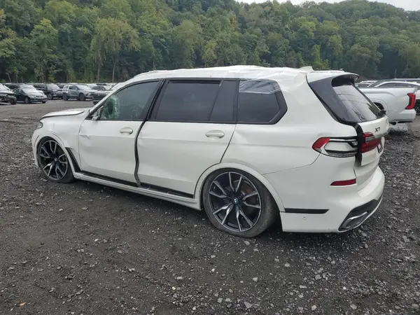 5UXCW2C04N9K90960 2022 BMW X7 - Image 2