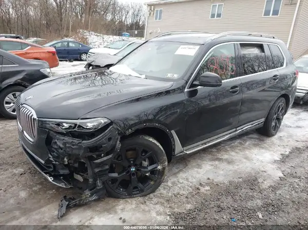 5UXCW2C04N9L13640 2022 BMW X7 - Image 2