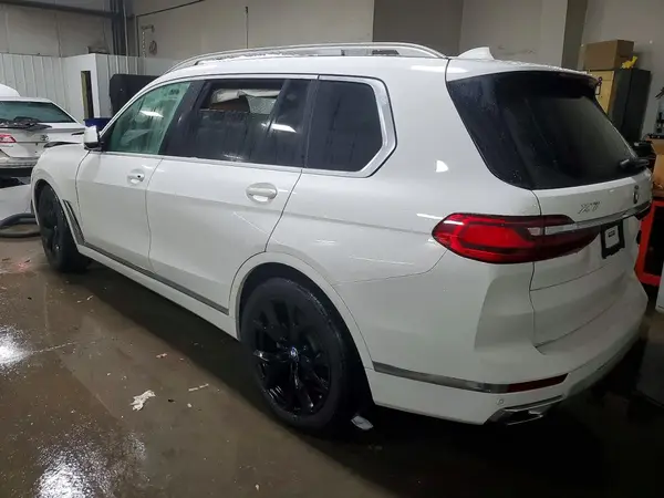 5UXCW2C04N9L82652 2022 BMW X7 - Image 2