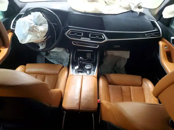 5UXCW2C04N9L82652 2022 BMW X7 - Image 8