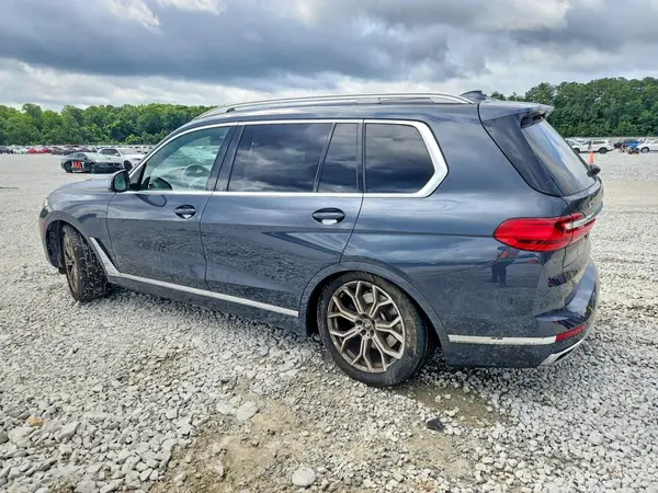 5UXCW2C04N9M14080 2022 BMW X7 - Image 2