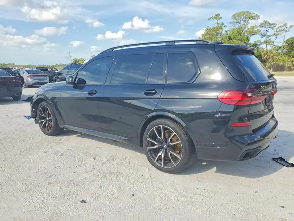 5UXCW2C04N9M46950 2022 BMW X7 - Image 2