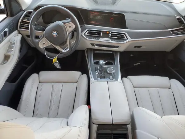 5UXCW2C04N9M56782 2022 BMW X7 - Image 8