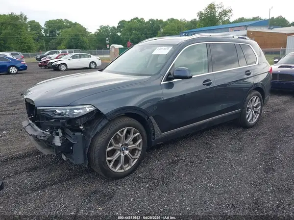 5UXCW2C04N9N02692 2022 BMW X7 - Image 2