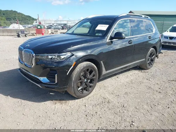 5UXCW2C04N9N07276 2022 BMW X7 - Image 2