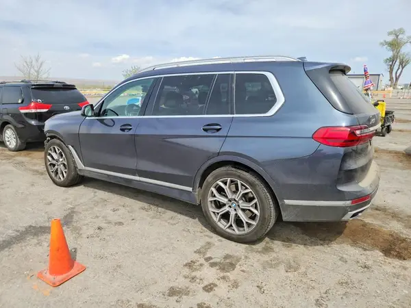 5UXCW2C04N9N11411 2022 BMW X7 - Image 2