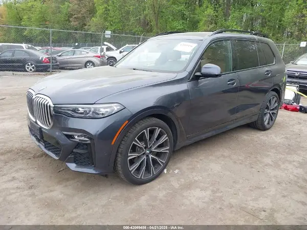 5UXCW2C05L9A00113 2020 BMW X7 - Image 2