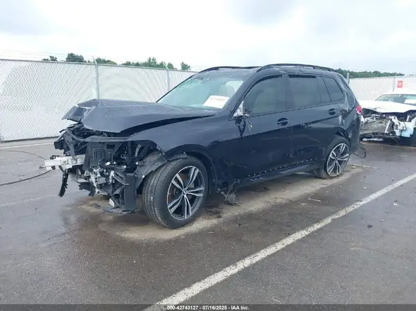 5UXCW2C05L9B62825 2020 BMW X7 - Image 2