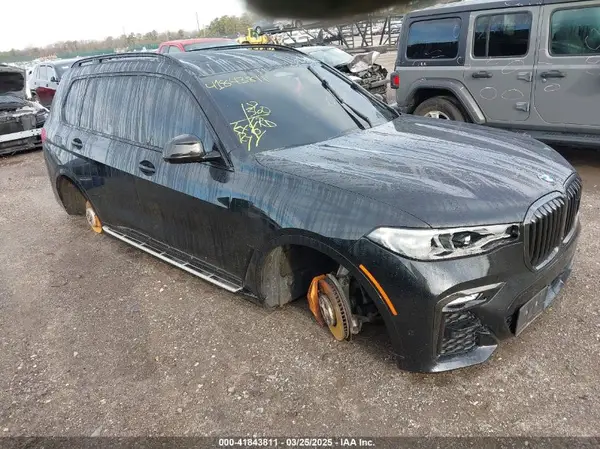 5UXCW2C05M9D95315 2021 BMW X7 - Image 1