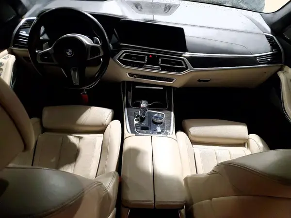 5UXCW2C05M9E59532 2021 BMW X7 - Image 8