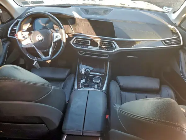 5UXCW2C05M9F77788 2021 BMW X7 - Image 8