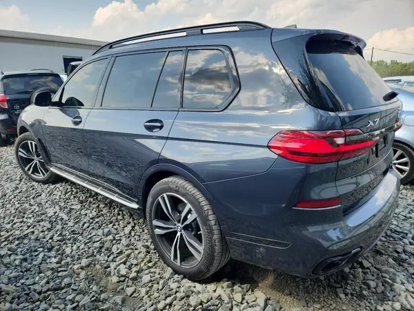 5UXCW2C05M9F88287 2021 BMW X7 - Image 2