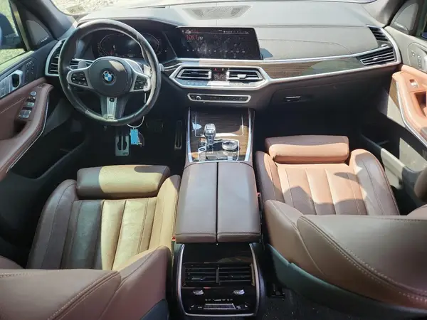 5UXCW2C05M9F88287 2021 BMW X7 - Image 8