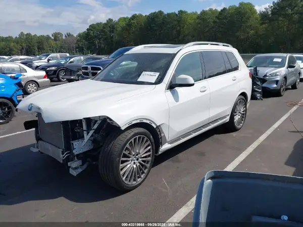 5UXCW2C05M9G30151 2021 BMW X7 - Image 2