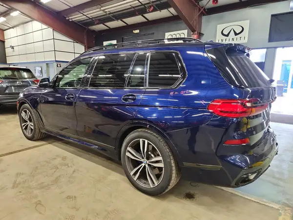 5UXCW2C05M9H18746 2021 BMW X7 - Image 2