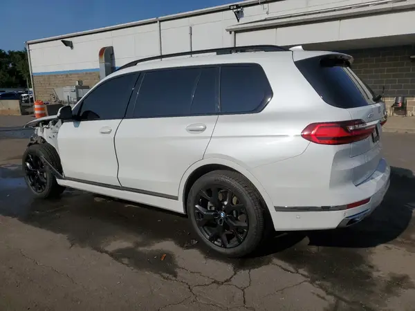 5UXCW2C05M9H25969 2021 BMW X7 - Image 2
