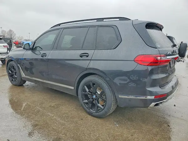 5UXCW2C05M9H67218 2021 BMW X7 - Image 2