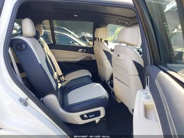 5UXCW2C05M9H69423 2021 BMW X7 - Image 8