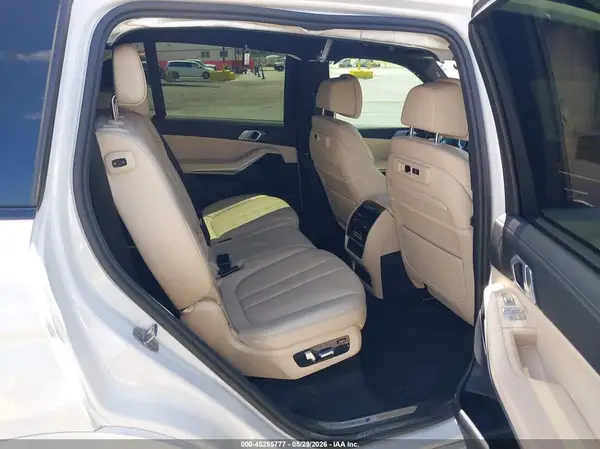 5UXCW2C05N9J76451 2022 BMW X7 - Image 8