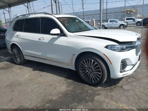 5UXCW2C05N9K94760 2022 BMW X7 - Image 1