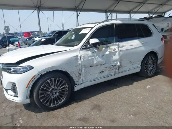 5UXCW2C05N9K94760 2022 BMW X7 - Image 2