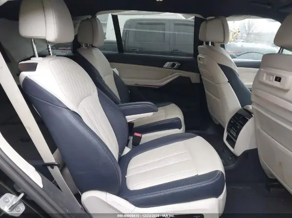 5UXCW2C05N9K98484 2022 BMW X7 - Image 8