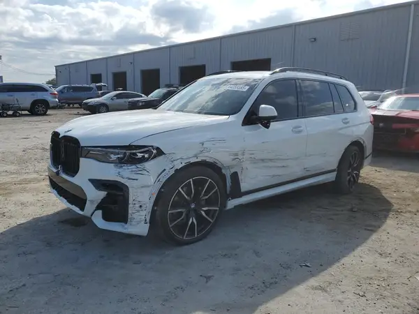 5UXCW2C05N9L92526 2022 BMW X7 - Image 1