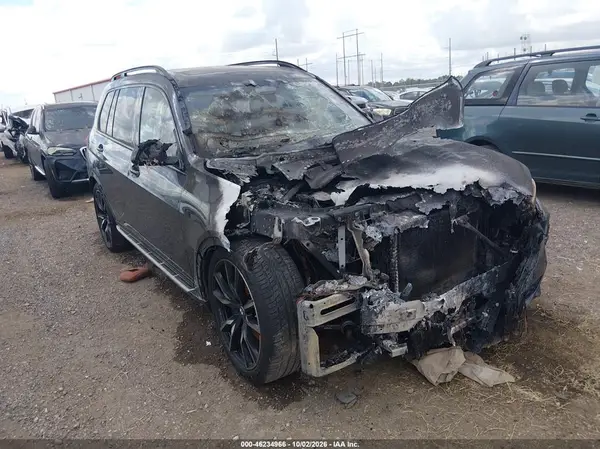 5UXCW2C05N9N03155 2022 BMW X7 - Image 1
