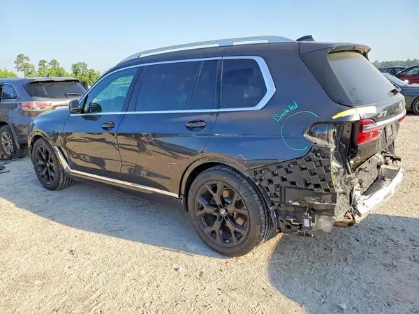 5UXCW2C06L9C27813 2020 BMW X7 - Image 2