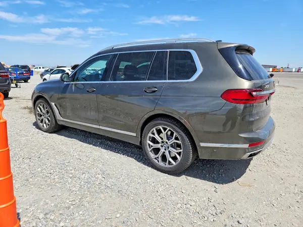 5UXCW2C06L9C43137 2020 BMW X7 - Image 2