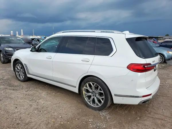 5UXCW2C06L9C61623 2020 BMW X7 - Image 2