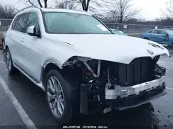 5UXCW2C06M9D88695 2021 BMW X7
