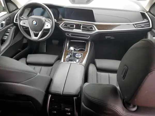 5UXCW2C06M9E44604 2021 BMW X7 - Image 8