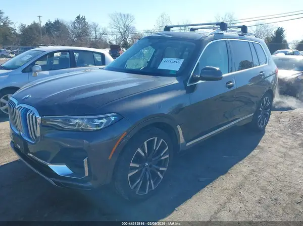 5UXCW2C06M9E73634 2021 BMW X7 - Image 2