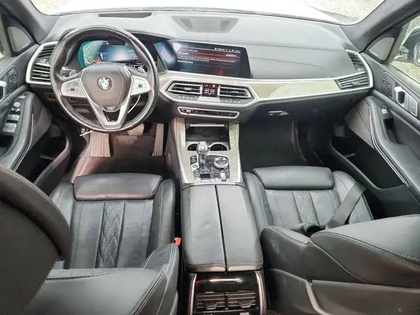5UXCW2C06M9F55279 2021 BMW X7 - Image 8